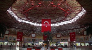Gaziantep otogarında çökme riski bulunuyor