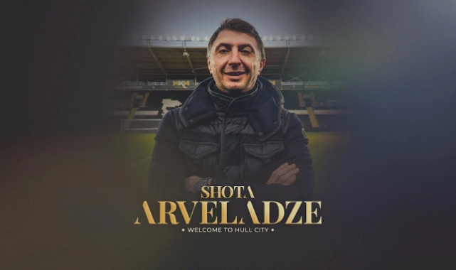 Hull City, takımın başına Arveladze'yi getirdi