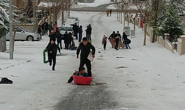 Kızak yoksa leğenle de kayarız!