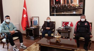 Milli sporcu Emrah Yaşar, Ordu valisini ziyaret etti!