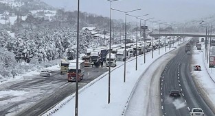 Şanlıurfa-Osmaniye arasındaki yollar tırlara kapatıldı!