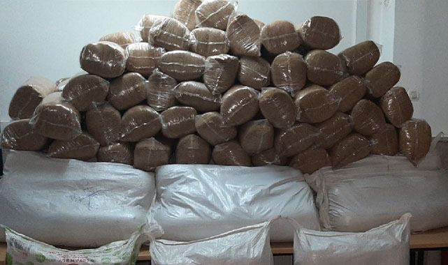 2 ton kaçak tütün ele geçirildi!
