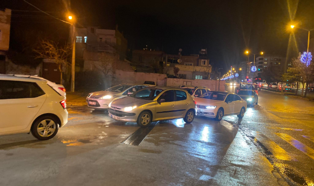 Petrol istasyonlarında uzun kuyruk