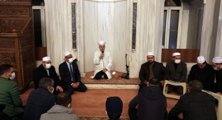 Regaip Kandili dualarla eda edildi!