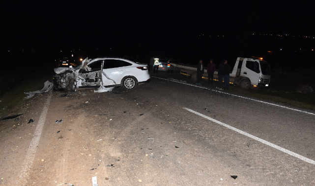 Şanlıurfa’da yolcu minibüsü ile otomobil çarpıştı; 13 yaralı