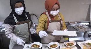 Kadınlar, unutulanlar listesindeki yemekleri yaşatıyor!