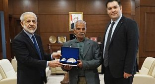 Rektör Çelik temizlik personelini  makamında ağırladı!