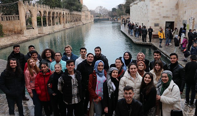 Şehir dışından gelen gençler, Şanlıurfa'yı gezdi!