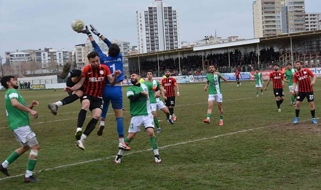 Siverek 3 puanı 3 golle hanesine yazdırdı