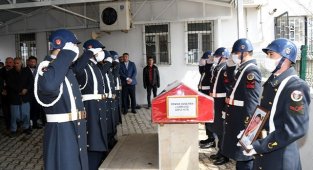 Uzman çavuş son yolculuğuna uğurlandı!