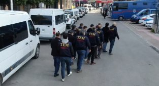 Yurt dışına kaçmaya çalışırken yakalandılar!