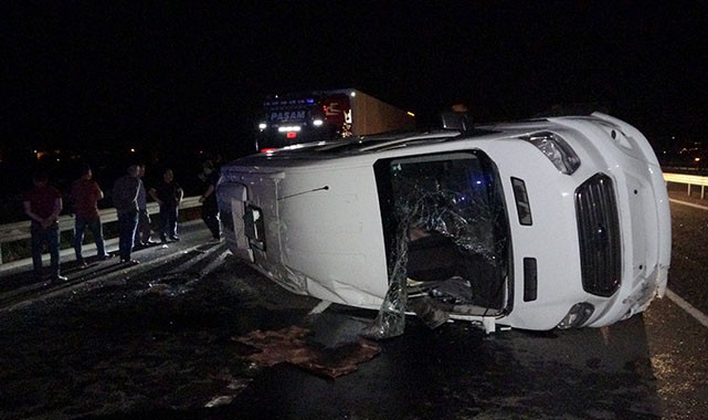 Öğrencileri taşıyan minibüs tıra çarptı! 17 yaralı