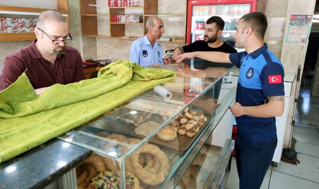 Düşük gramajlı ekmekler ücretsiz dağıtıldı