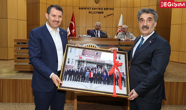 Vali Ayhan, İl Genel Meclisine veda etti