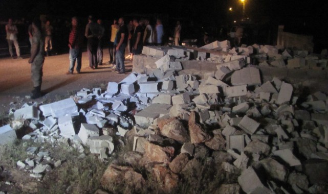 Çocuklar çöken duvarın altında kaldı: 2 ölü, 3 yaralı