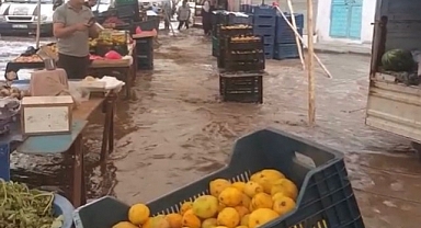 Siverek'te etkili olan yağış sele neden oldu