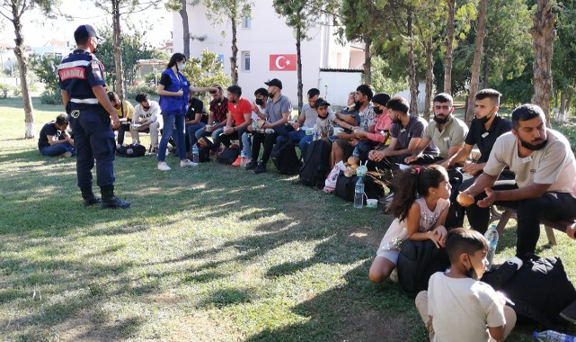 59 bin 40 düzensiz göçmen sınır dışı edildi