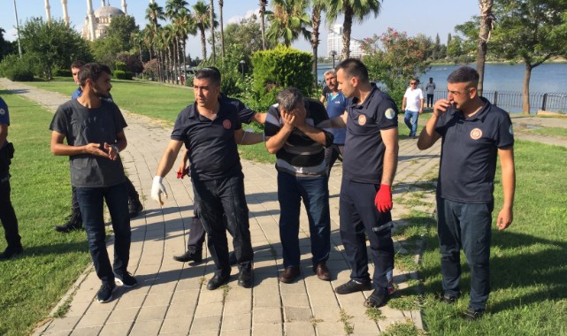 Köprüden atlayıp intihar etmek isteyen şahıs kayıkla kurtarıldı