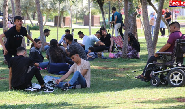 Şanlıurfa’da sıcak hava etkili oldu!