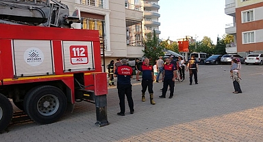 3 kişi dumandan zehirlendi!