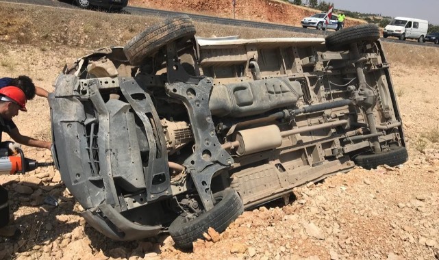 Baba ve oğul trafik kazasında yaralandı!