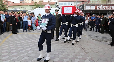 Birecik'te şehit düşen asker sonsuzluğa uğurlandı