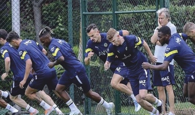 Fenerbahçe’nin Slovacko maçı kamp kadrosu açıklandı