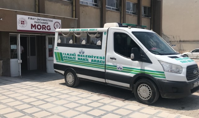 Kafasında cam düşen inşaat işçisi hayatını kaybetti