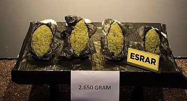 Salça bidonunda esrar ele geçirildi!