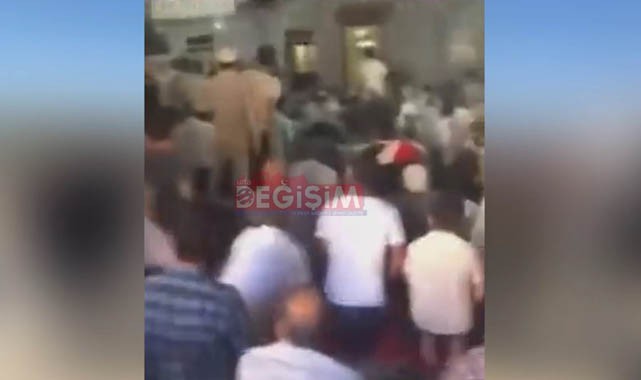 Şanlıurfa’da Cuma Namazında gerginlik!