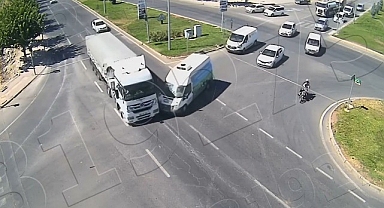 Şanlıurfa'da trafik kazaları şehir kameralarına yansıdı