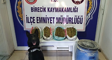 Birecik’te toprağa gömülü 3 kilo esrar ele geçirildi!