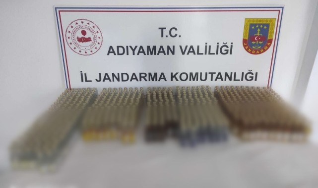 Kaçak içki ve sigara operasyonunda 3 kişi yakalandı