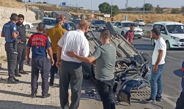 Kontrolden çıkan otomobil takla attı: 2 yaralı