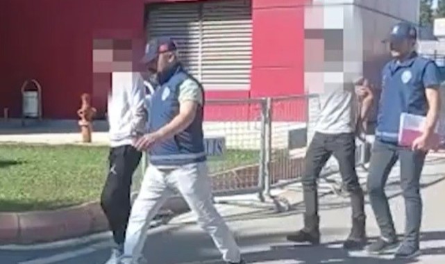 Maskeli soyguncular yakayı ele verdi