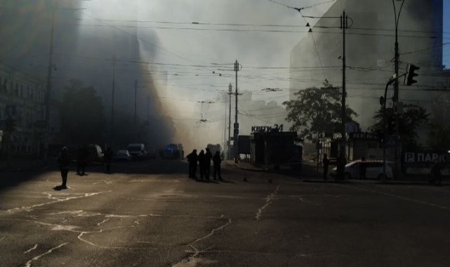 Kiev'de ortalık savaş alanına döndü