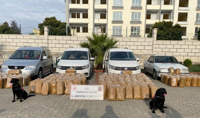 Tonlarca kaçak tütün ele geçirildi