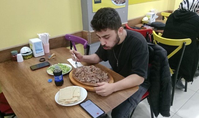 Altın ödüllü 2.5 kilo döner yarışmasının kazananı yok