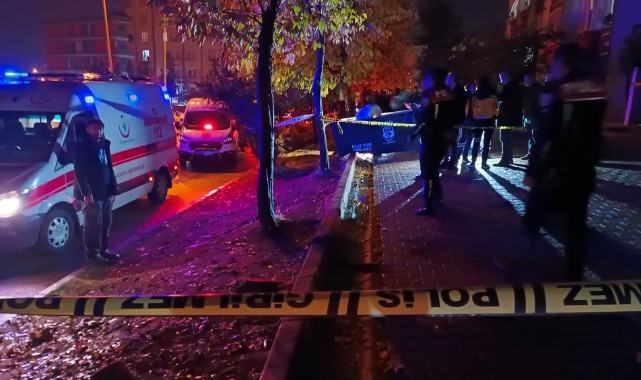 Emekli polis eşini sokak ortasında öldürdü
