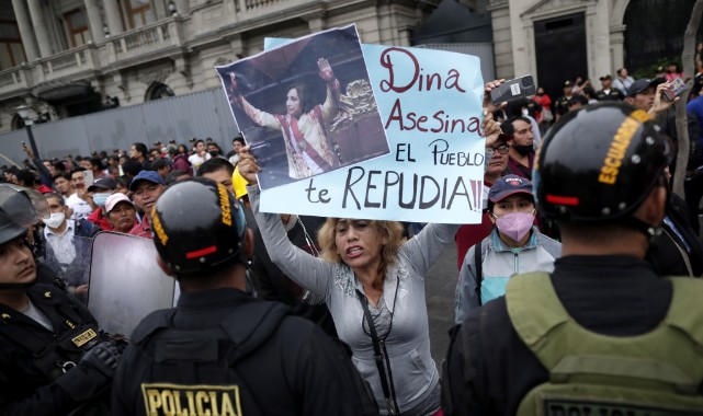 Peru'da protestolar nedeniyle 5 bin turist mahsur kaldı