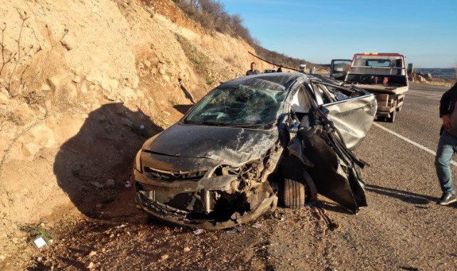 Takla atan otomobilden yara almadan çıktı