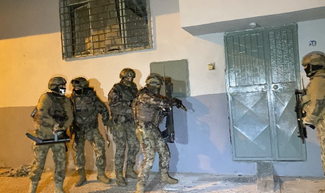 Yılbaşı öncesi DEAŞ'a şafak operasyonu: 11 gözaltı kararı