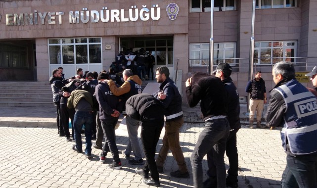 4 ilde uyuşturucu operasyonu: 39 gözaltı
