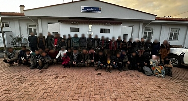 59 düzensiz göçmen yakalandı; 5 tutuklama