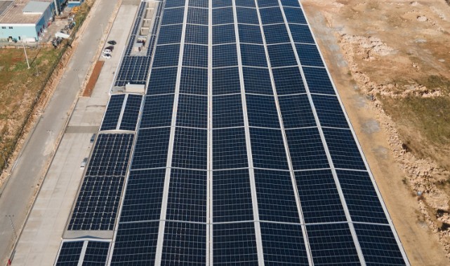 CW Enerji Şanlıurfa'da fabrikanın çatısına GES kurulumu gerçekleştirdi