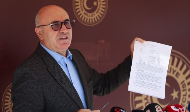 “Gerçek gazeteciler kuru ekmeğe muhtaç, yandaşlar ise”