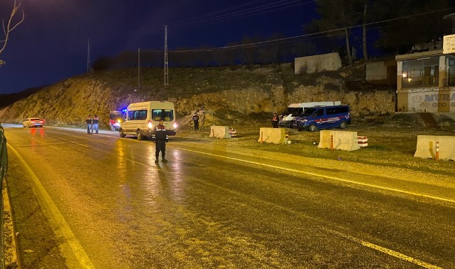Jandarma denetimlerinde kaçak alkol ve sigaralar ele geçirildi