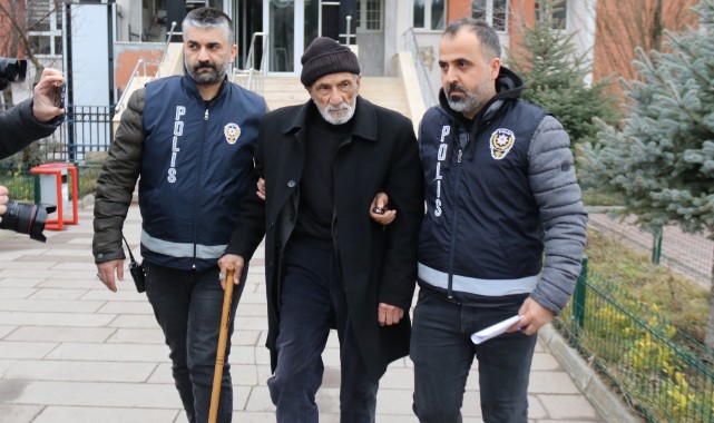  Karısını ve oğlunu öldüren 86 yaşındaki emekli asker tutuklandı