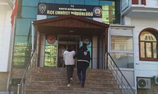  Kayıt cihazı çalan hırsız yakayı ele verdi!
