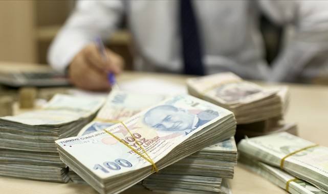 Memur ve emeklinin gözü yarın açıklanacak kararda